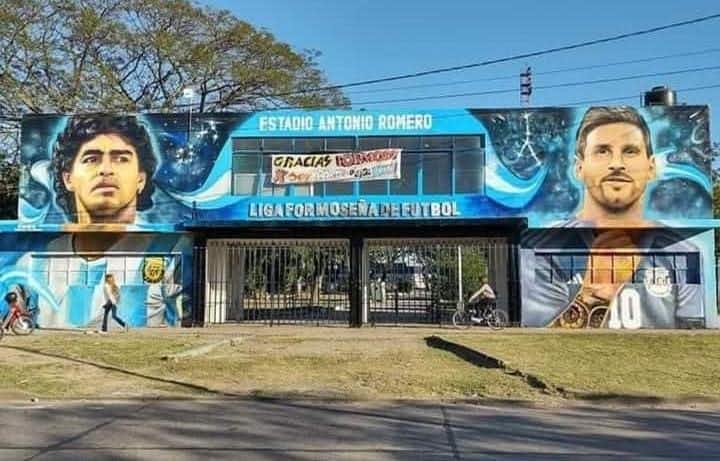 El espectacular mural de Maradona y Messi en la Liga Formoseña de Fútbol